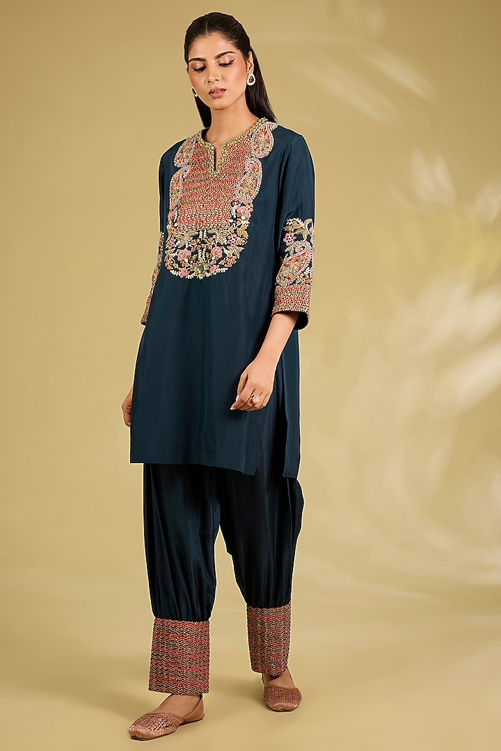 Blue Silk Embroidered Kurta Set by Debyani at Pernia's Pop Up Shop