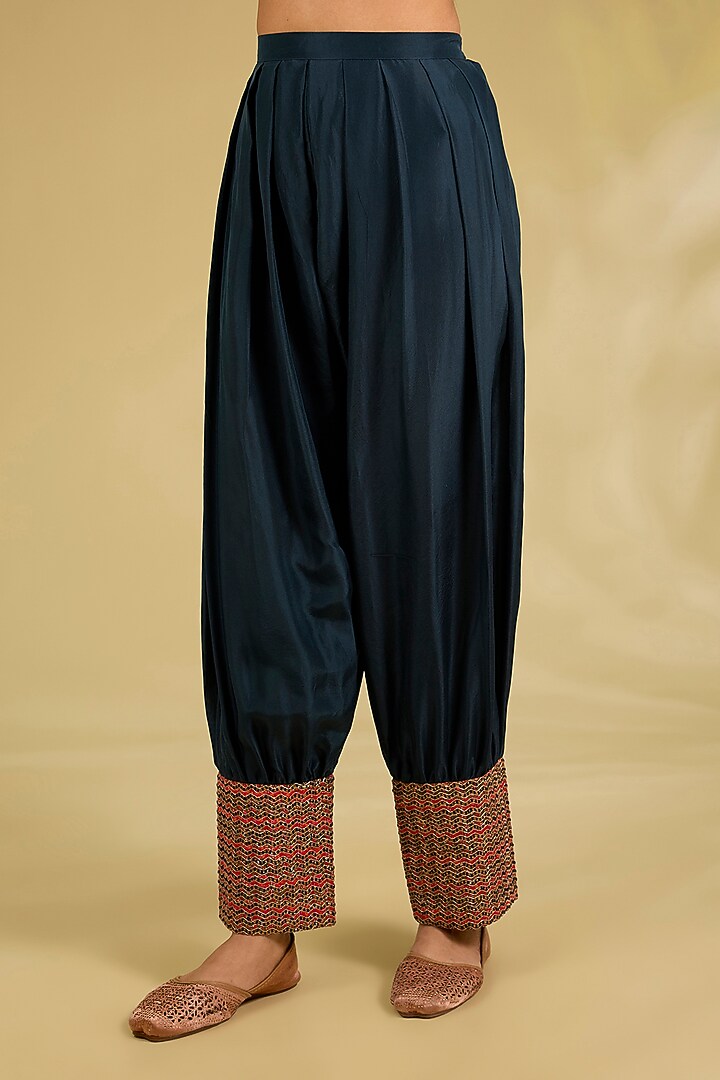 Blue Silk Embroidered Kurta Set by Debyani at Pernia's Pop Up Shop