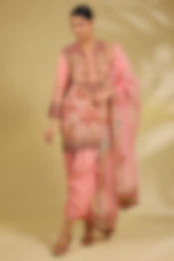 Blush Pink Silk Hand & Machine Embroidered Kurta Set by Debyani at Pernia's Pop Up Shop