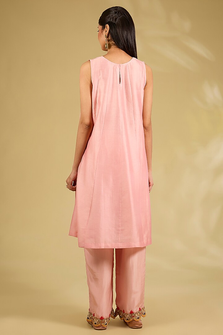 Blush Pink Silk Organza Embroidered Kurta Set by Debyani at Pernia's Pop Up Shop