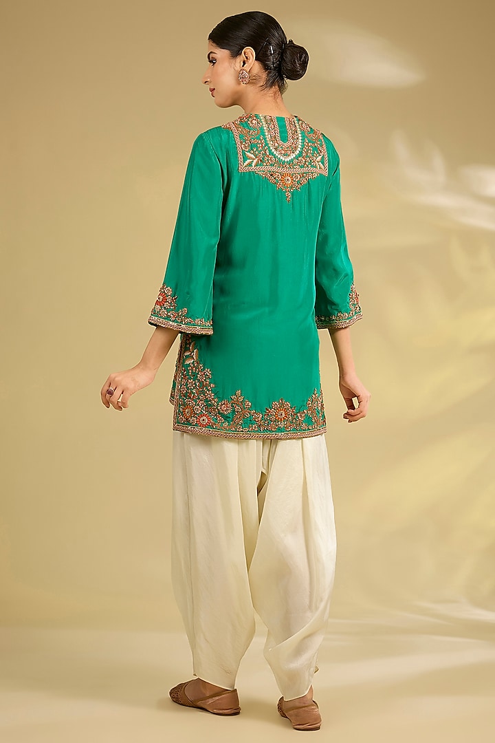 Green Silk Hand & Machine Embroidered Kurta Set by Debyani at Pernia's Pop Up Shop