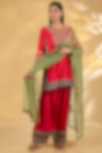 Red Silk Hand & Machine Embroidered Kurta Set by Debyani at Pernia's Pop Up Shop