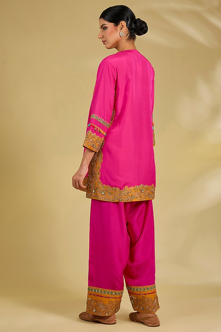 Pink Silk Hand & Machine Embroidered Kurta Set by Debyani at Pernia's Pop Up Shop