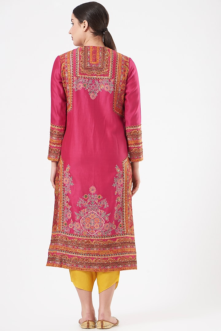 Magenta Mulmul Kurta Set by Debyani at Pernia's Pop Up Shop