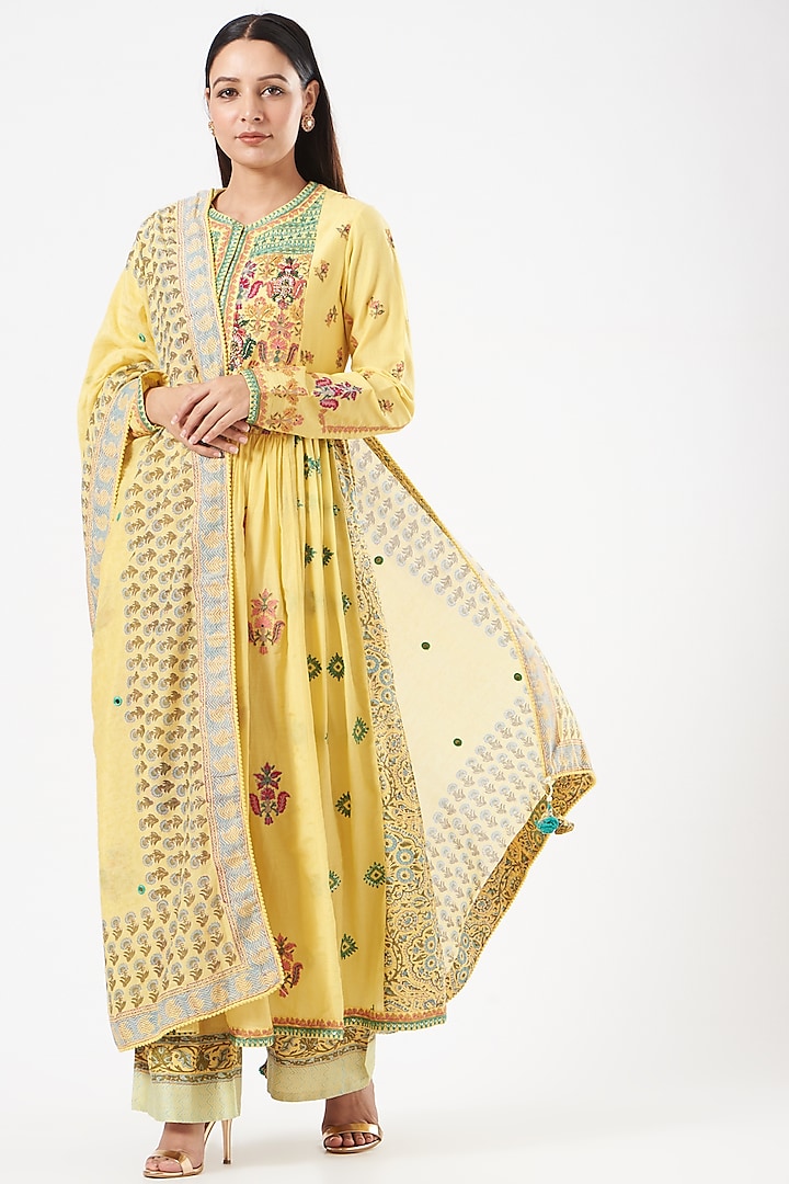 Yellow Cotton Kurta Set by Debyani at Pernia's Pop Up Shop