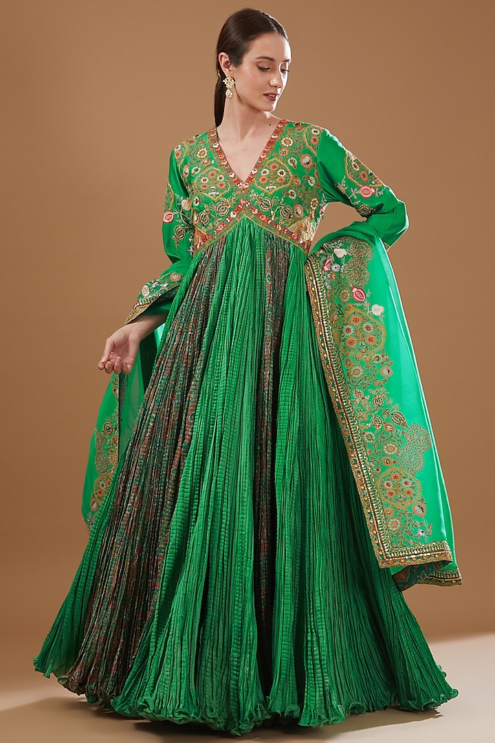 Green Chanderi Embroidered Anarkali Set by Debyani at Pernia's Pop Up Shop