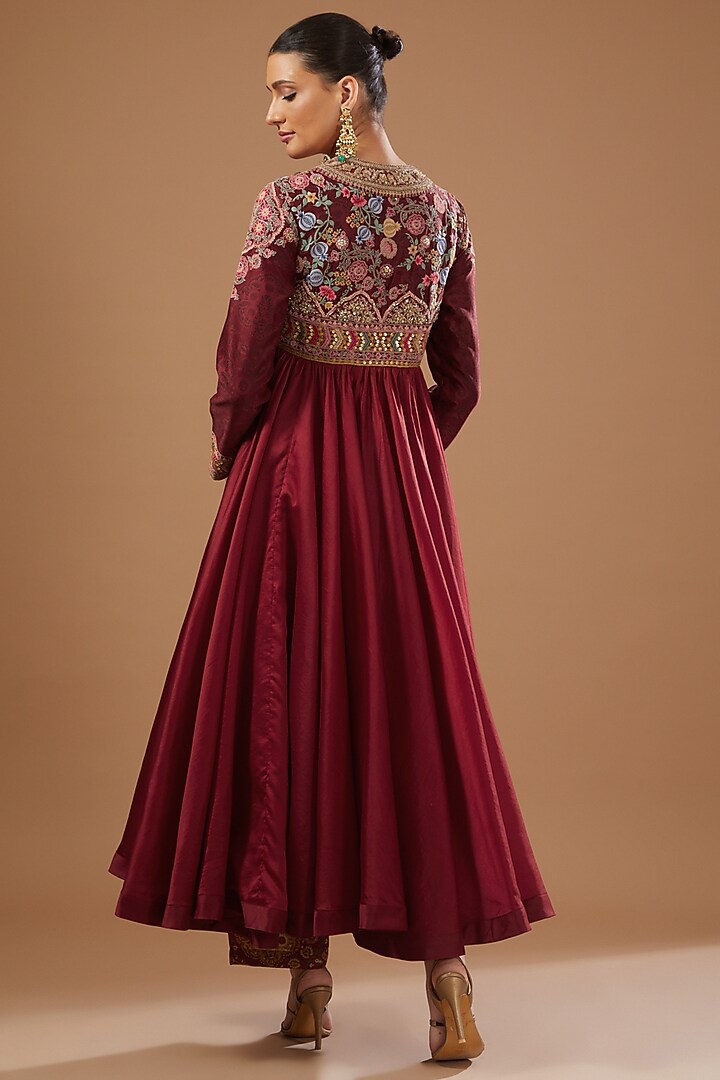 Maroon Chanderi Embroidered Tunic Set by Debyani at Pernia's Pop Up Shop