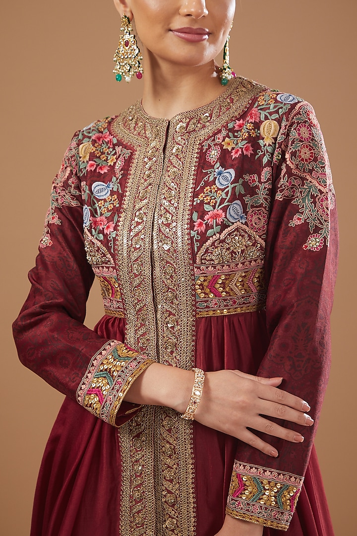 Maroon Chanderi Embroidered Tunic Set by Debyani at Pernia's Pop Up Shop
