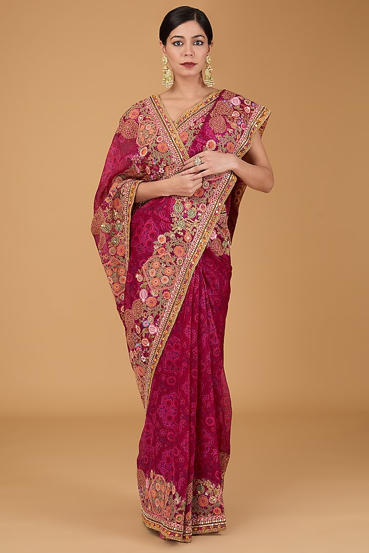 Magenta Organza Thread Work Saree Set by Debyani at Pernia's Pop Up Shop