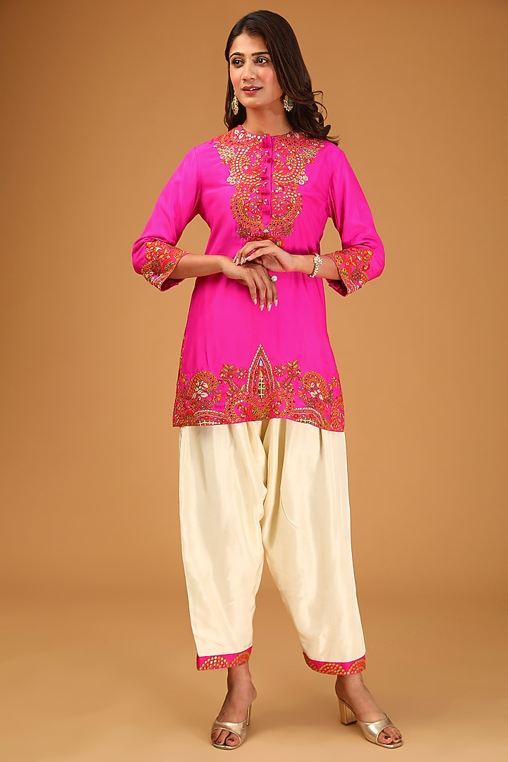 Magenta Organza Silk Embroidered Cape Set by Debyani at Pernia's Pop Up Shop