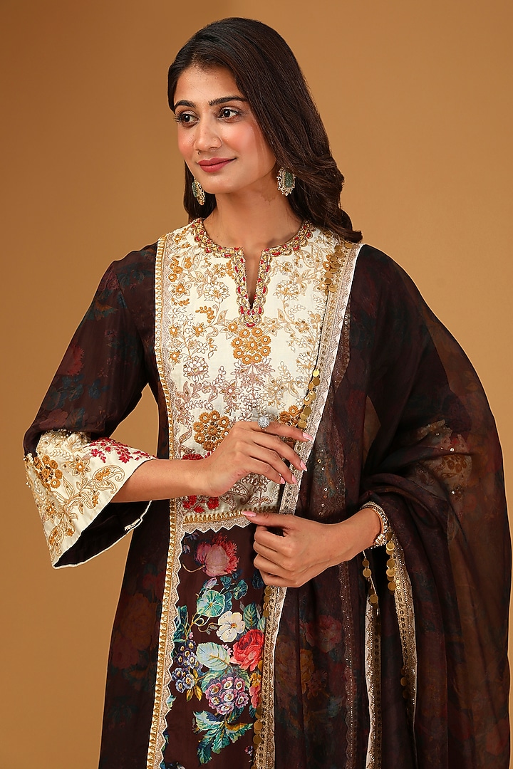 Black Silk Printed & Embroidered Kurta Set by Debyani at Pernia's Pop Up Shop