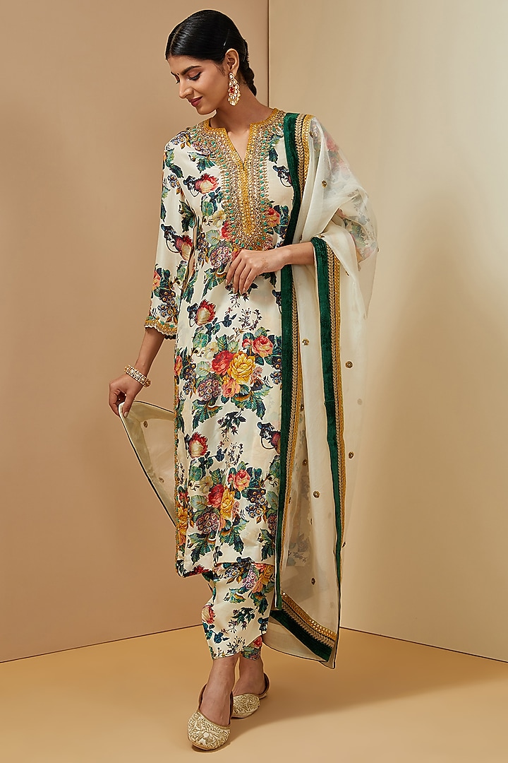 Ivory Silk Floral Printed Kurta Set by Debyani at Pernia's Pop Up Shop