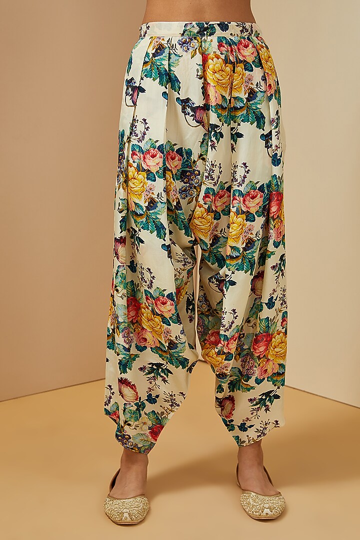 Ivory Silk Floral Printed Kurta Set by Debyani at Pernia's Pop Up Shop