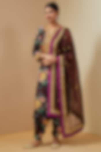 Black Silk Floral Printed Kurta Set by Debyani at Pernia's Pop Up Shop