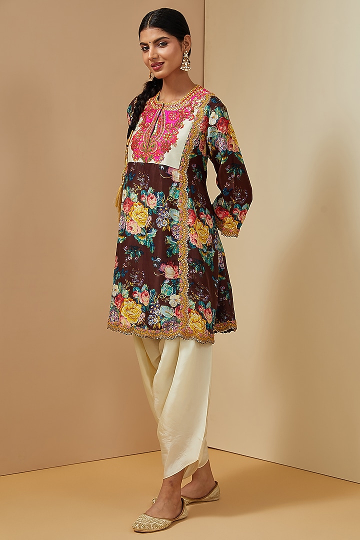 Black Silk Floral Printed Kurta Set by Debyani at Pernia's Pop Up Shop