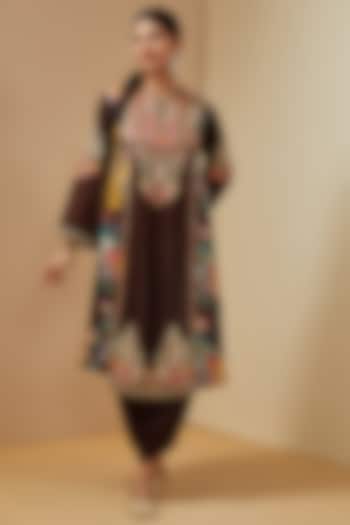 Black Silk Printed Choga Kurta Set by Debyani at Pernia's Pop Up Shop