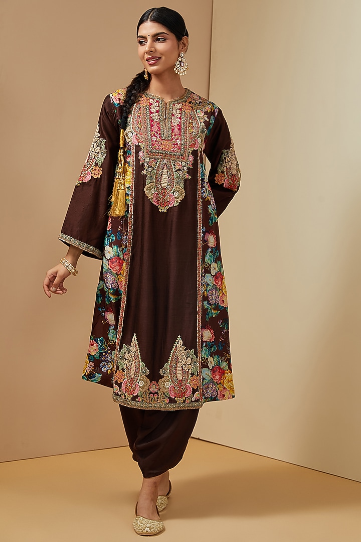 Black Silk Printed Choga Kurta Set by Debyani at Pernia's Pop Up Shop