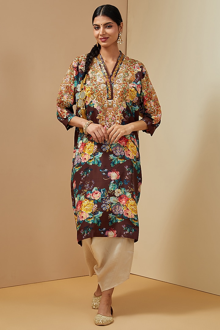 Black Silk Floral Printed Kurta Set by Debyani at Pernia's Pop Up Shop