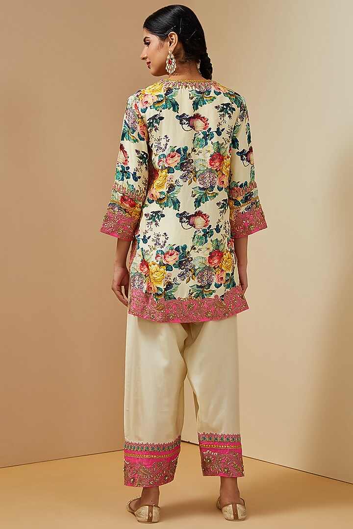 Ivory Silk Kurta Set by Debyani at Pernia's Pop Up Shop