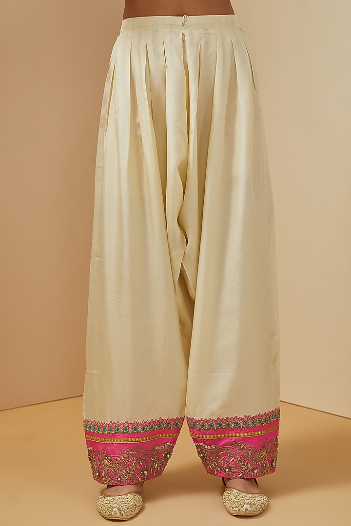 Ivory Silk Kurta Set by Debyani at Pernia's Pop Up Shop