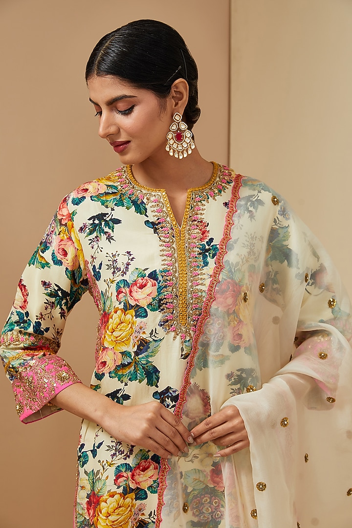 Ivory Silk Kurta Set by Debyani at Pernia's Pop Up Shop