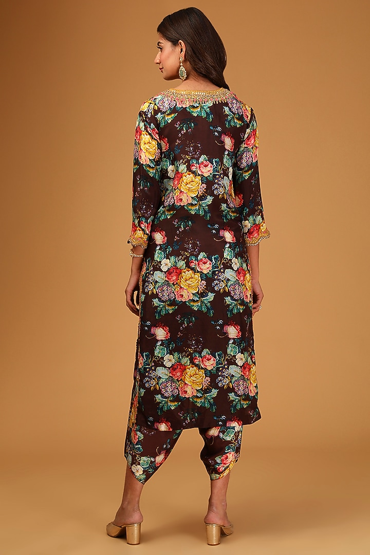 Black Silk Printed & Embroidered Scalloped Kurta Set by Debyani at Pernia's Pop Up Shop