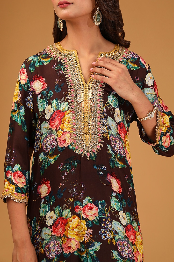 Black Silk Printed & Embroidered Scalloped Kurta Set by Debyani at Pernia's Pop Up Shop