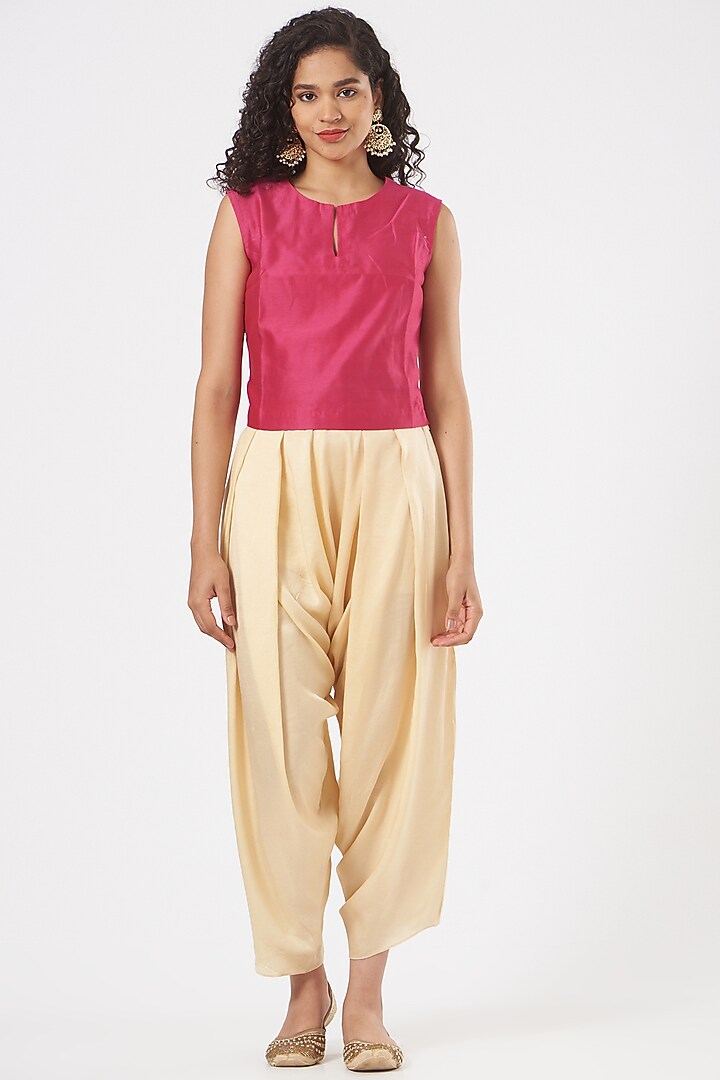 Magenta Silk Printed Cape Set by Debyani at Pernia's Pop Up Shop