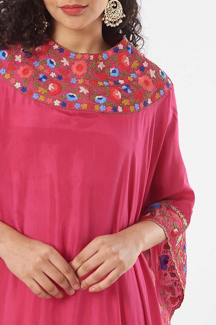 Magenta Silk Printed Cape Set by Debyani at Pernia's Pop Up Shop