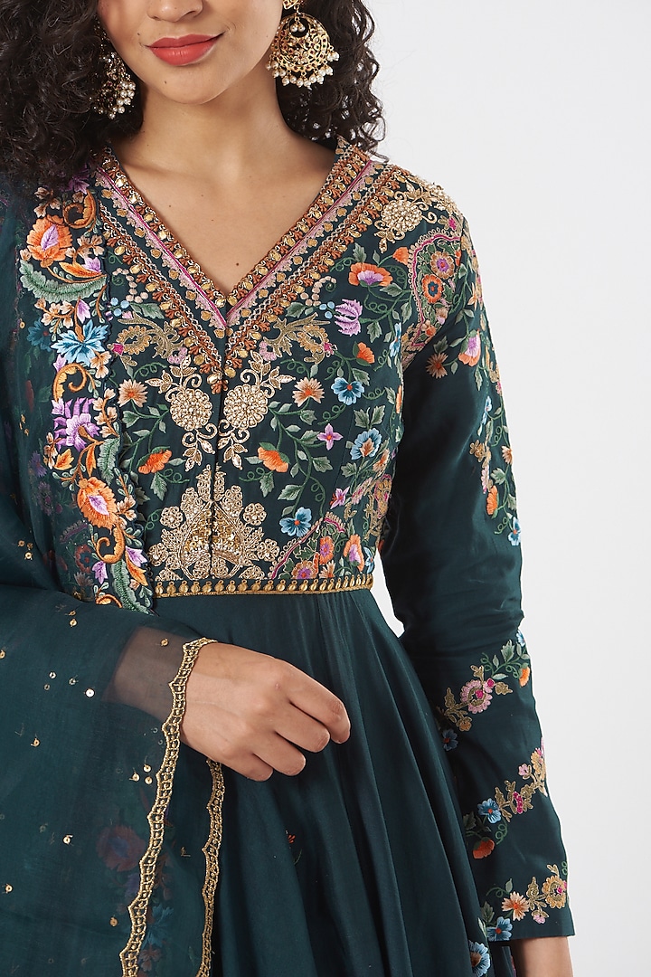 Blue Chanderi Printed Kurta Set by Debyani at Pernia's Pop Up Shop