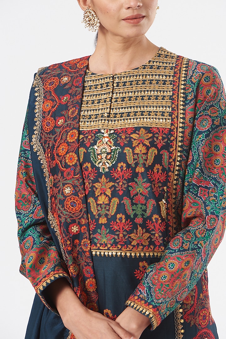 Blue Chanderi Printed Kurta Set by Debyani at Pernia's Pop Up Shop