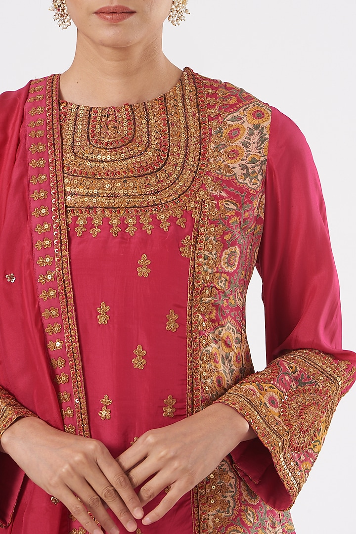 Magenta Habutai Silk Kurta Set by Debyani at Pernia's Pop Up Shop