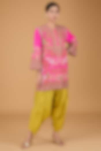 Pink Silk Kurta Set by Debyani at Pernia's Pop Up Shop