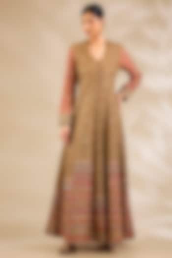 Red Silk Hand & Machine Embroidered Jacket Set by Debyani at Pernia's Pop Up Shop