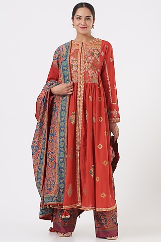 Clear Red Gathered Kurta Set by Debyani