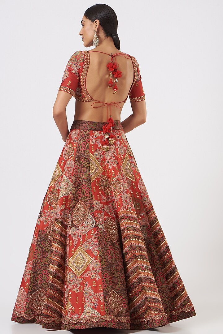 Faded Red Chanderi Embroidered Bridal Lehenga Set by Debyani at Pernia's Pop Up Shop