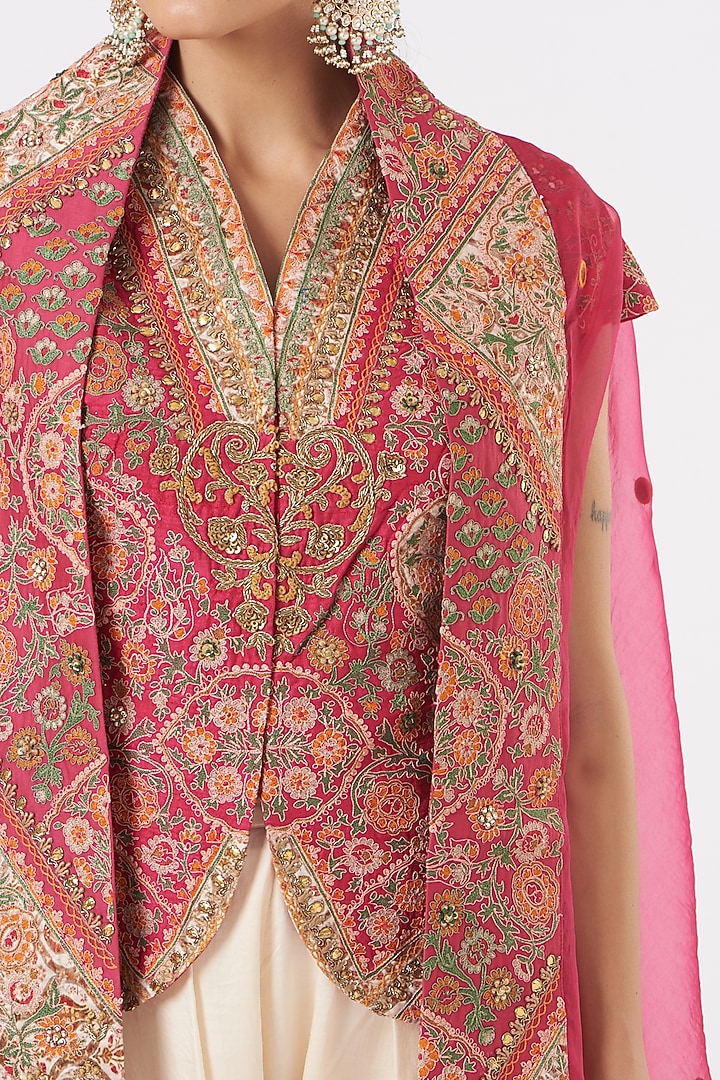 Magenta Cape With Jacket Set by Debyani at Pernia's Pop Up Shop