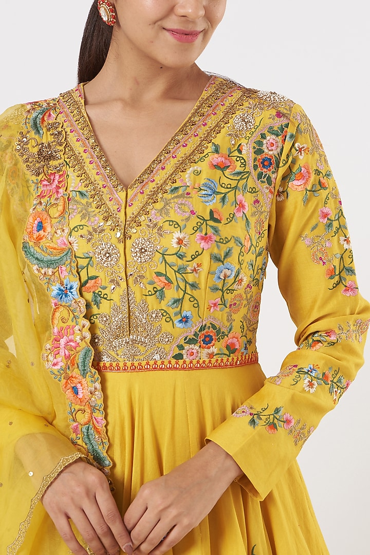 Mustard Kalidar Wedding Anarkali Set by Debyani at Pernia's Pop Up Shop