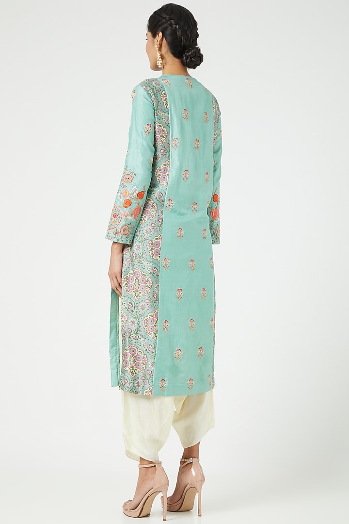 Turquoise Banglore Silk Kurta Set by Debyani at Pernia's Pop Up Shop