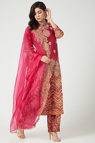 Magenta Chanderi Ombre Kurta Set by Debyani