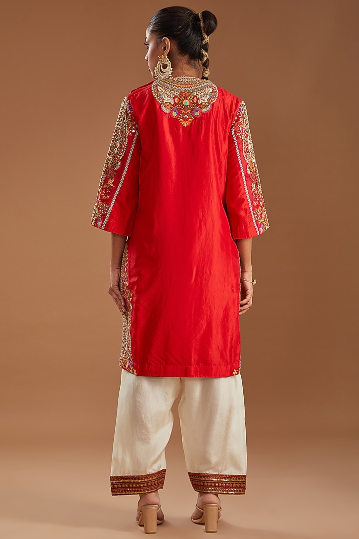 Red Chanderi Embroidered Kurta Set by Debyani at Pernia's Pop Up Shop