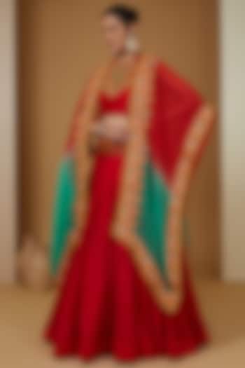 Red Chanderi Silk Embroidered High-Low Cape Set by Debyani at Pernia's Pop Up Shop