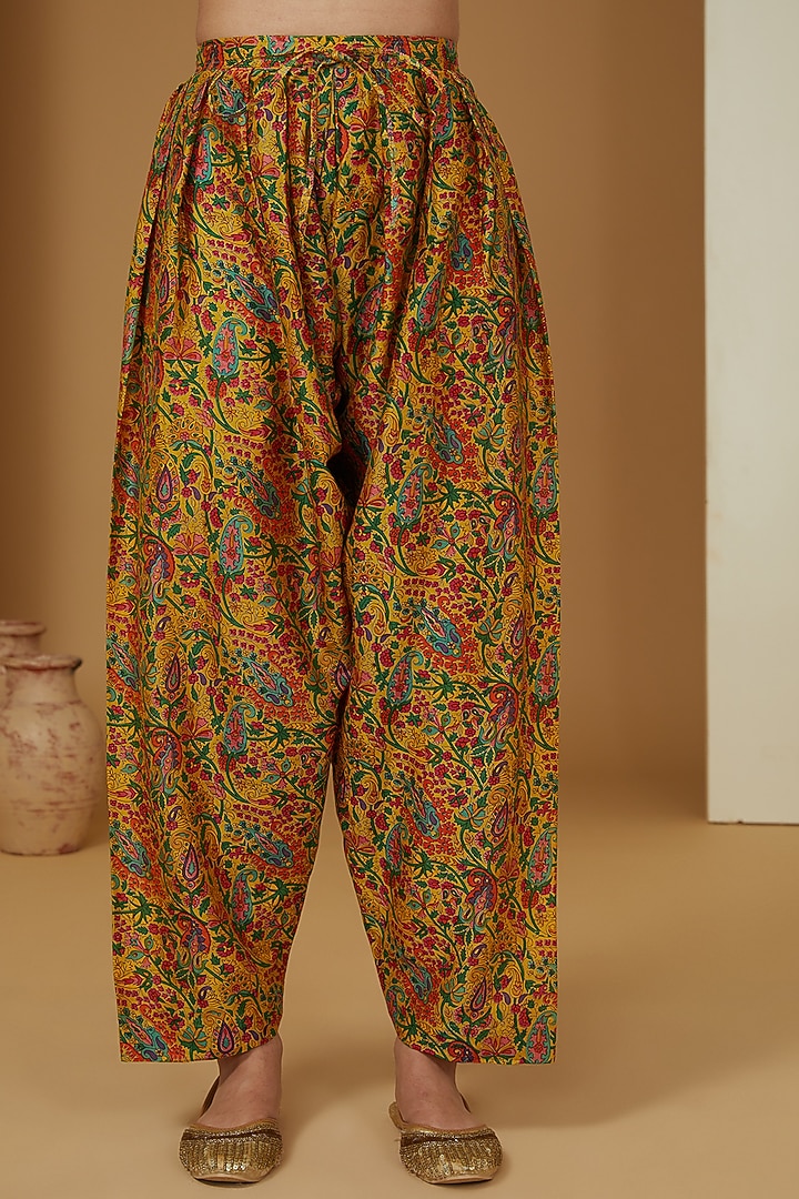 Green Chanderi Silk Embroidered Choga Set by Debyani at Pernia's Pop Up Shop