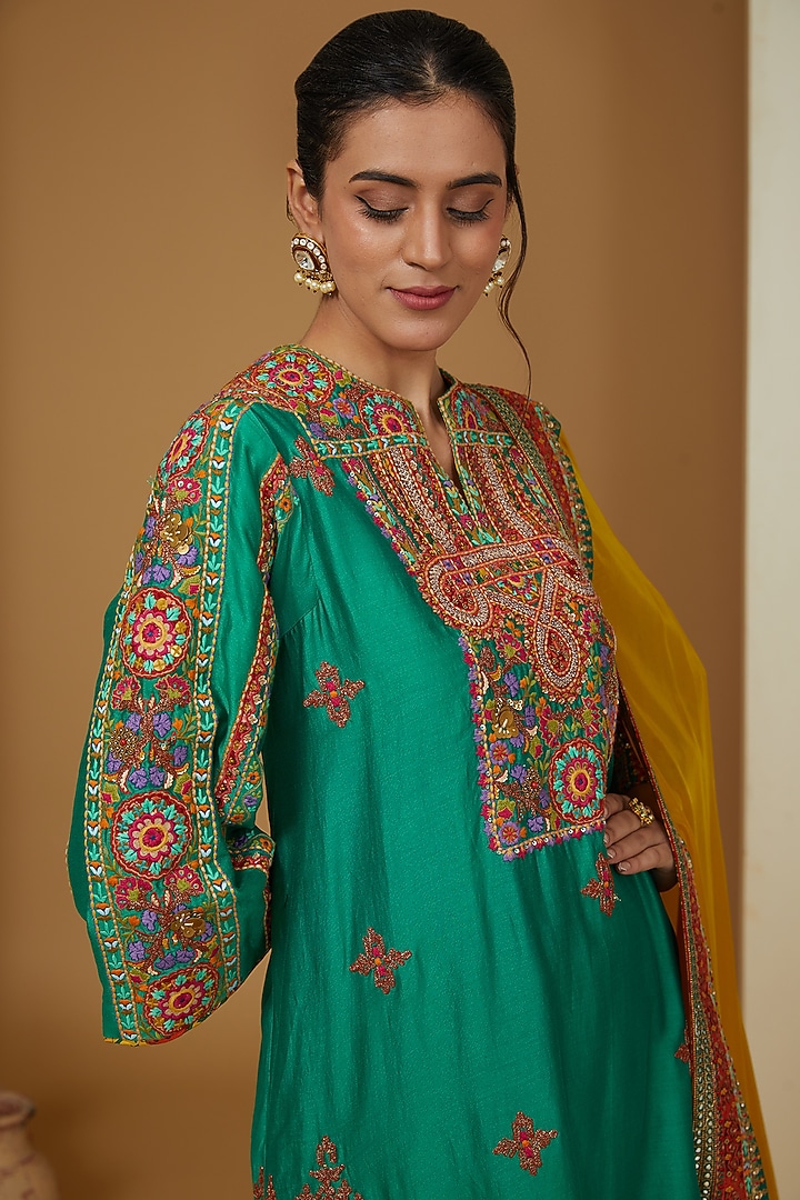 Green Chanderi Silk Embroidered Choga Set by Debyani at Pernia's Pop Up Shop