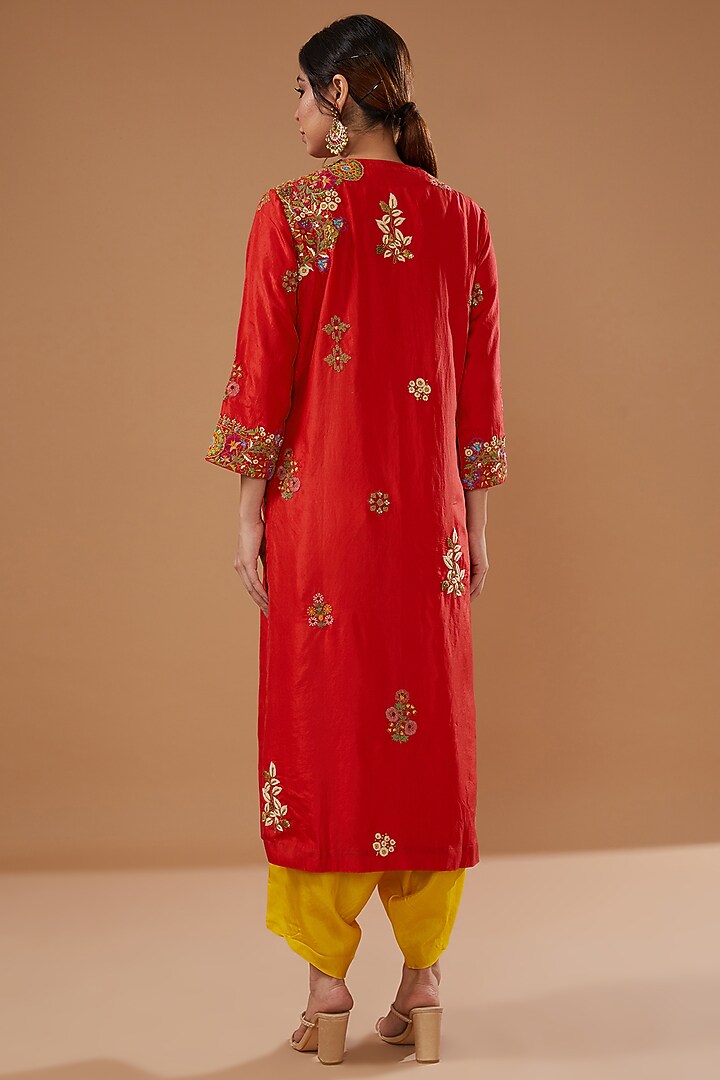 Red Silk Embroidered Kurta Set by Debyani at Pernia's Pop Up Shop