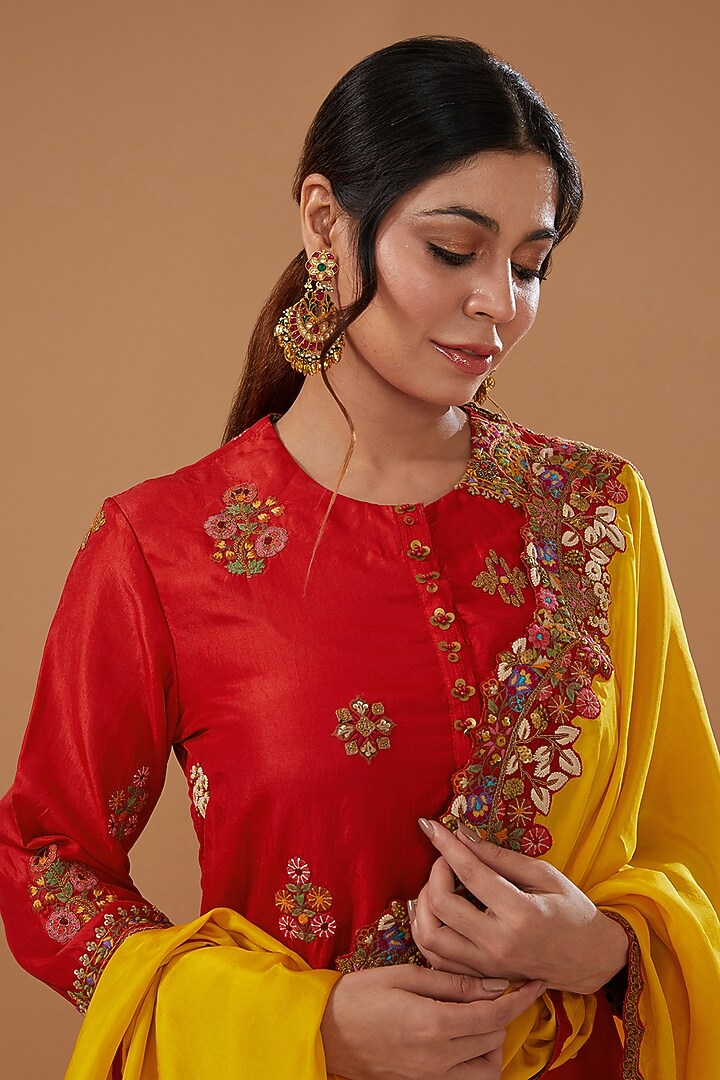 Red Silk Embroidered Kurta Set by Debyani at Pernia's Pop Up Shop
