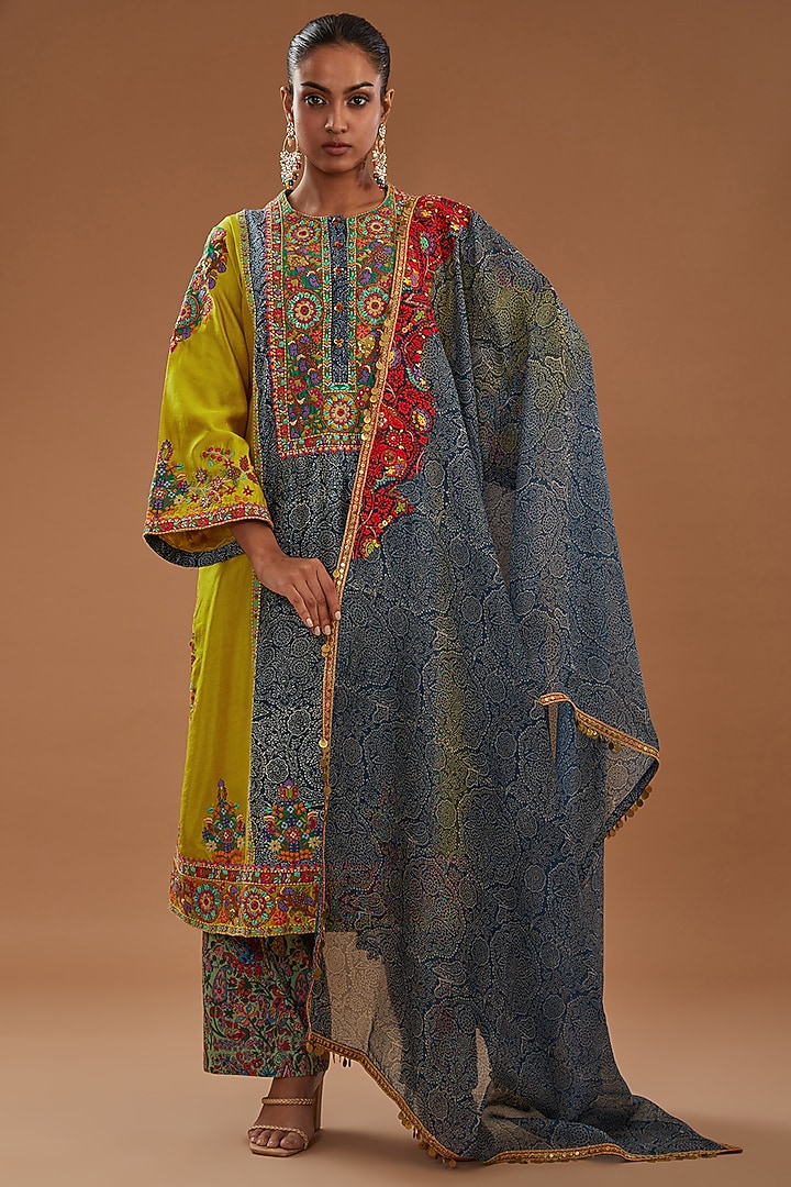 Yellow Chanderi Kurta Set by Debyani at Pernia's Pop Up Shop