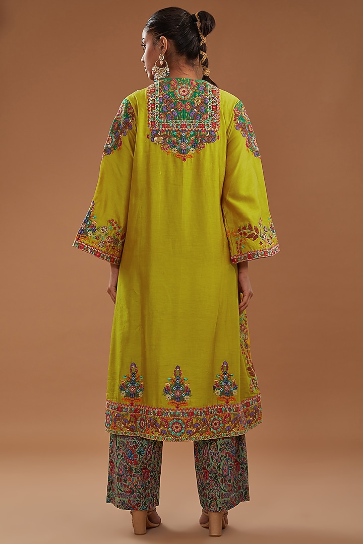 Yellow Chanderi Kurta Set by Debyani at Pernia's Pop Up Shop