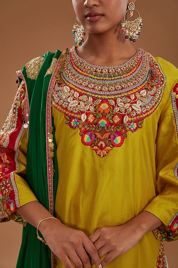 Yellow Chanderi Embroidered Kurta Set by Debyani at Pernia's Pop Up Shop