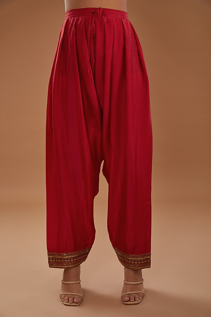 Blue Chanderi Embroidered Kurta Set by Debyani at Pernia's Pop Up Shop